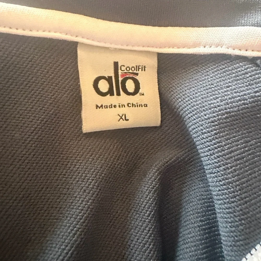ALO Women's Gray Full-Zip Athletic Jacket with White Panels, size xl